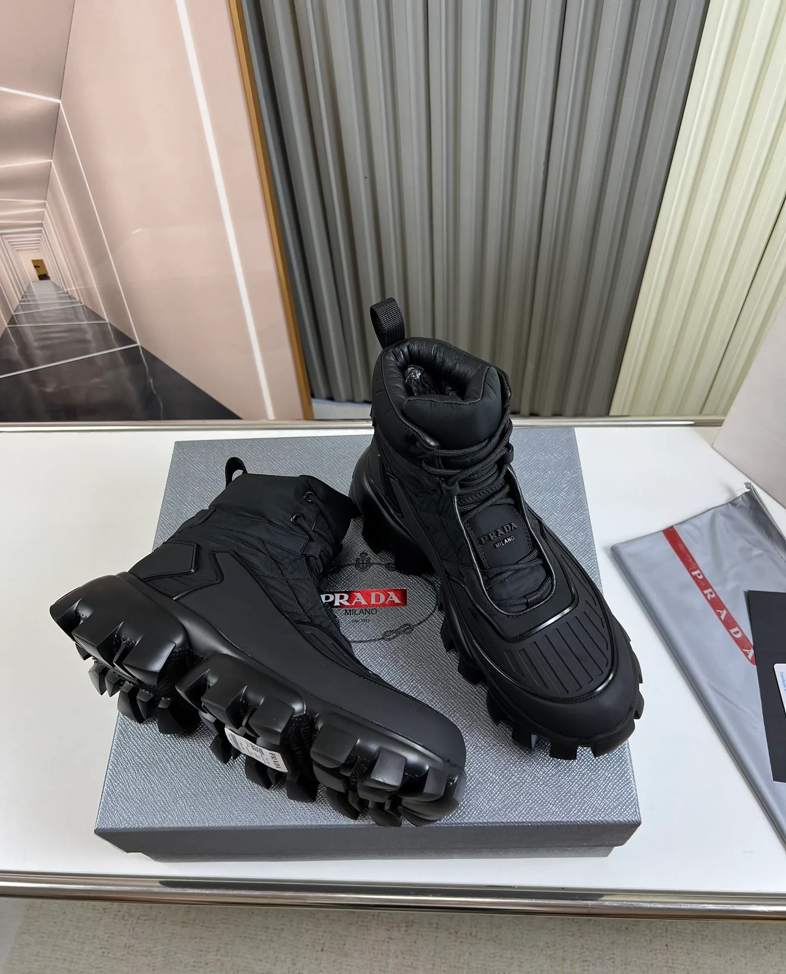 Men's shoes 💰620💰 [PRADA] Autumn and winter hot men's shoes shipped 👏Official website synchronized ⬆️Original fly-knit film fabric + cowhide lining, 1⃣️:1⃣️reproduction, original sole, 38-45 (45. Customized, non-refundable)